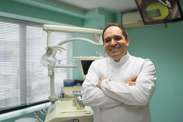 Dr. Abgdail Braga